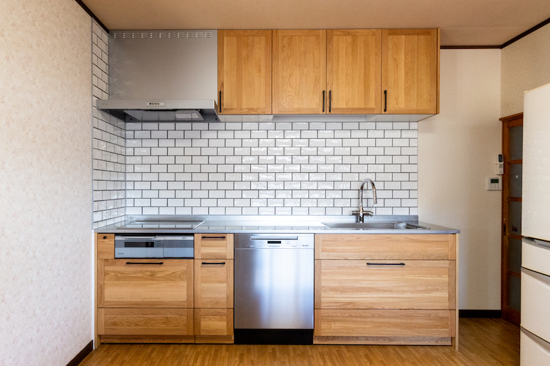 【壁付け】無垢の木のキッチン | ミーレの食洗機【現場レポート | 銚子市】 | 現場リポート